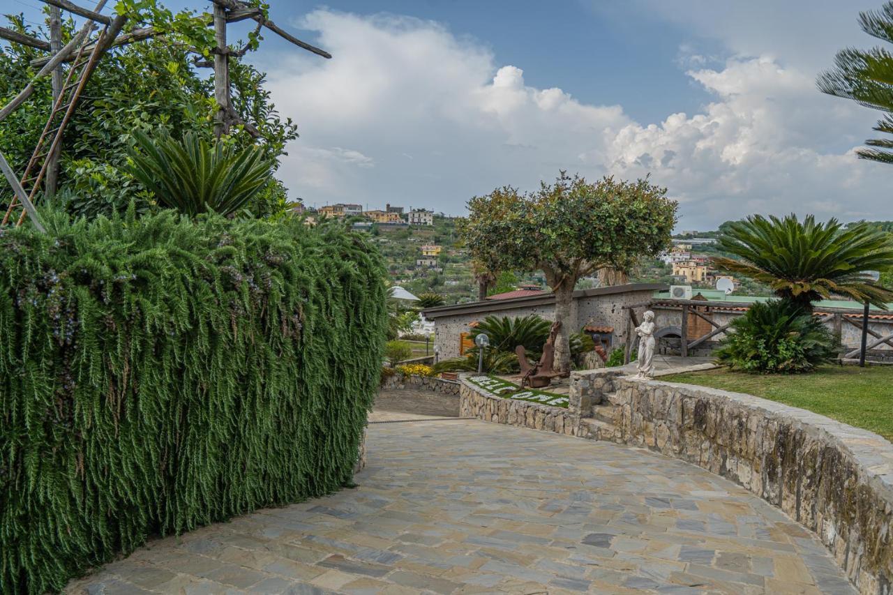 Villa La Pace Сант'Анджелло Экстерьер фото