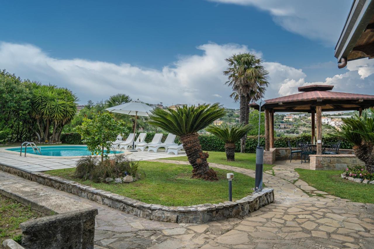 Villa La Pace Сант'Анджелло Экстерьер фото